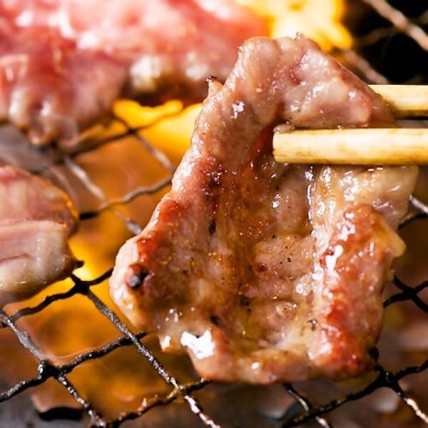 [人気の焼肉セット]牛霜降中落ちカルビ500g＆牛ハラミ500g |  | 01