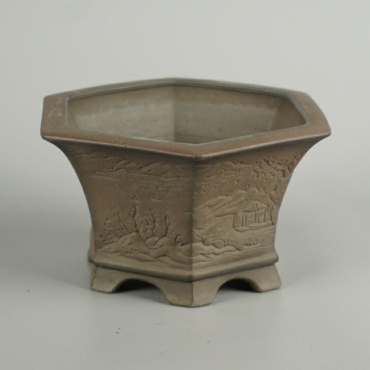 【中古】盆栽鉢 常滑 美芸造 小型 長辺 約 12cm 六角鉢 彫入 山水図 泥物 和鉢 鑑賞 観賞用 現品 中古鉢_2