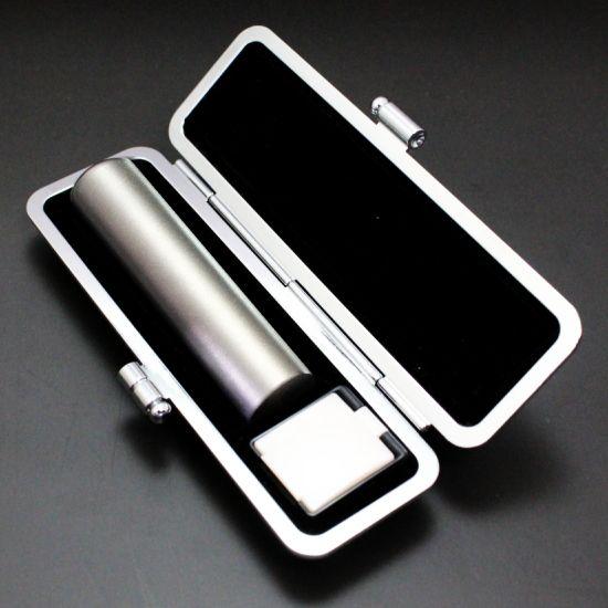 印鑑 はんこ シルバーブラストチタン ブラック 高級もみ革印鑑ケース付き (15.0mm) 実印 銀行印 認印 印鑑 ハンコ いんかん 就職祝い 印鑑セット 送料無料
