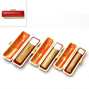 送料無料 印鑑 はんこ 実印 銀行印 認め印 SMSセット 3本セット (実印：13.5mm 銀行印：13.5mm 認印：10.5mm) 牛角(淡色) 印鑑ケース(赤-金枠)付き