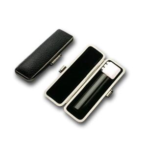 送料無料 印鑑 はんこ 実印 黒水牛（芯持） 18.0mm 印鑑ケース(ブラックメタル枠)付き