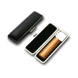 送料無料 印鑑 はんこ 実印 彩樺 SAIKA 18.0mm 印鑑ケース(ブラックメタル枠)付き