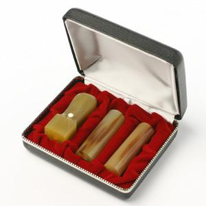 印鑑 はんこ 会社設立 Cセット (寸胴)  (実印：18mm 銀行印：16.5mm 角印：24mm) 牛角中色 (専用ケース付) 法人印鑑 3本セット 送料無料