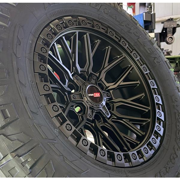 ニットータイヤ VORTEK OFFROAD VRT608 17x9J エスカレード タホ