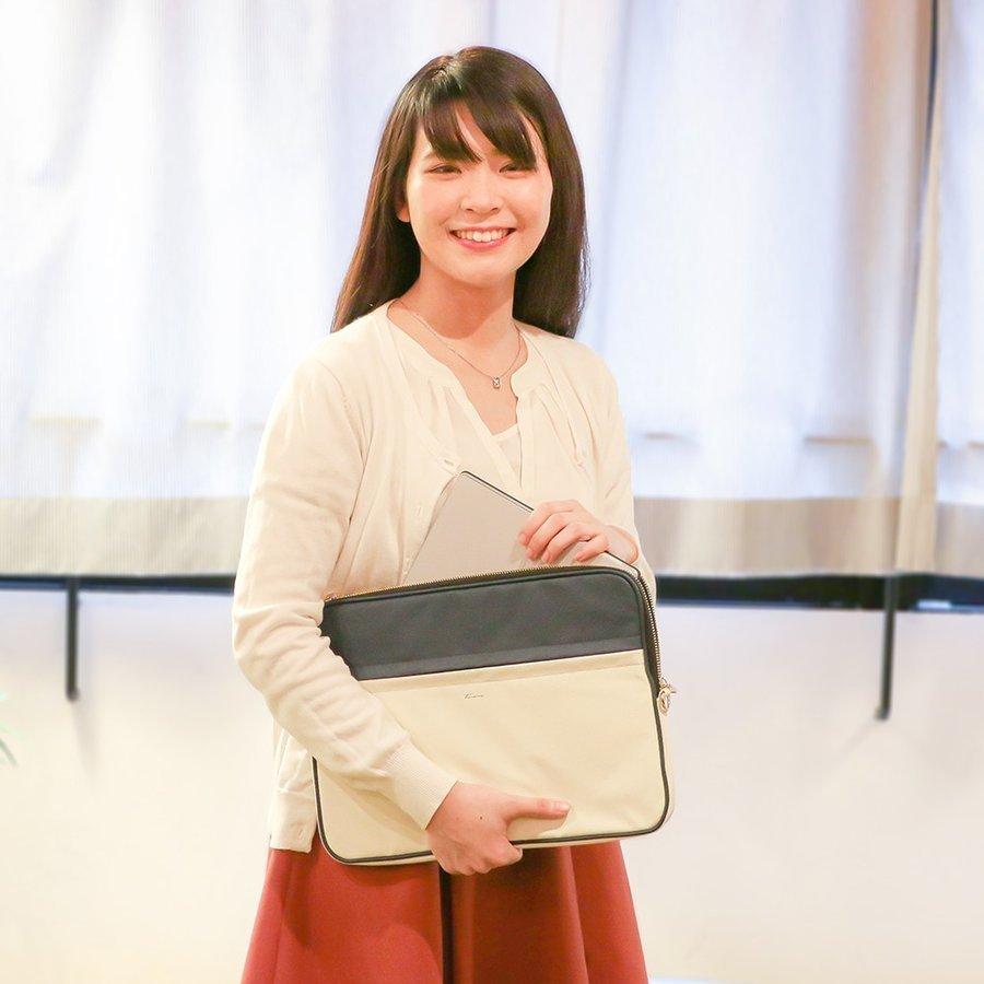 Toivoa Pc 書類ケース 13 3インチ対応 クリアファイルが入る パソコンケース タブレットケース インナーバッグ バイカラー ツートン レディース Tva06 ハピラwebショップ 通販 Yahoo ショッピング