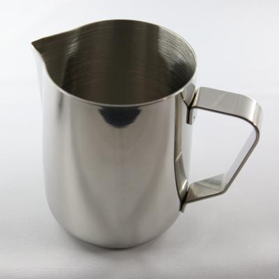 ミルクピッチャー Revolution ザ クラシック ラテアートピッチャー 12oz 口尖り加工 | REVOLUTION | 01