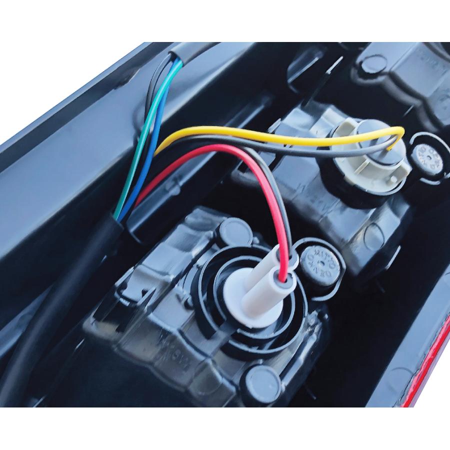 NV350 E26 キャラバン テールランプ 左右セット 補修パーツ ランプ