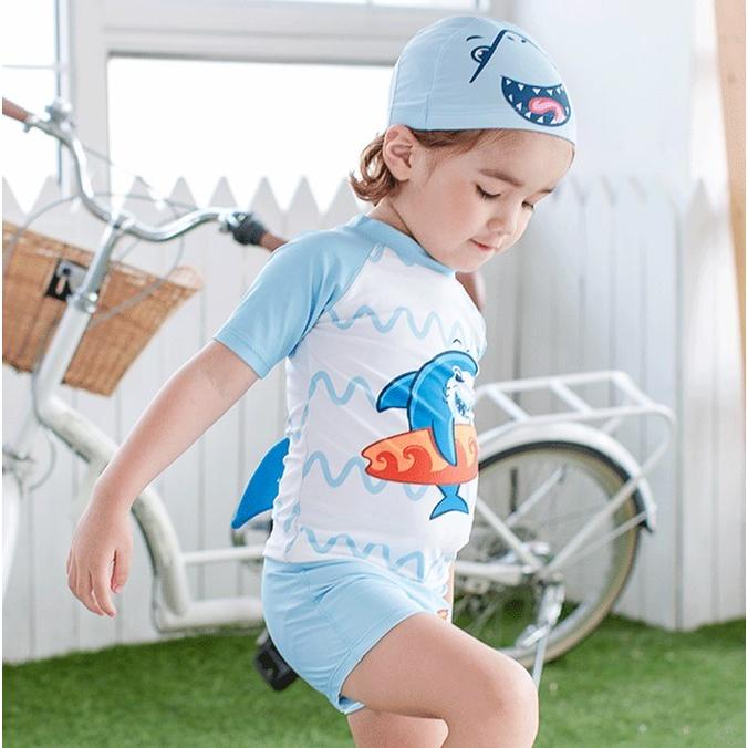男の子超可愛い 分体型 男の子 半袖 子供水着 子ども サロペット 水泳帽付 上下3点セットサメ柄 速乾性 日焼け防止 紫外線防止 オールインワン 17高い素材