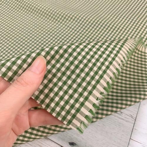 【50cm単位】【3mまでメール便対応】 コットン ギンガムチェック  チェック 3mm カントリーチェック 小さめ格子 布 紺 茶 緑 赤 黒 播州織 日本製 綿100% 先染め |  | 07