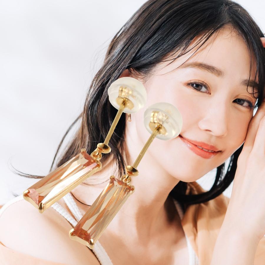 スクエア ひし形 シャンパン キュービックジルコニア ゆれる ピアス 