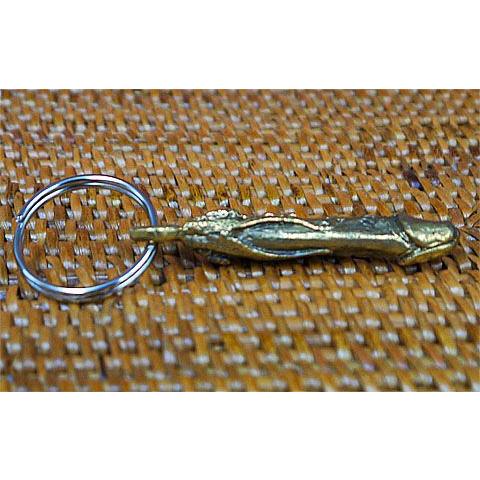 巨大なペニスを持つトカゲの真鍮製キーホルダー タイのお守り