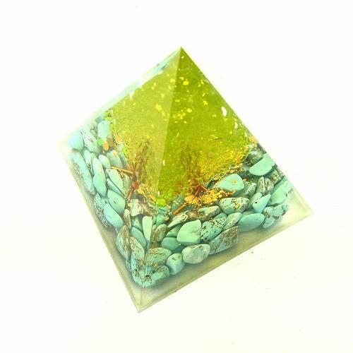 ピラミッド型 パワーストーン オブジェ ターコイズ 木 オルゴナイト
