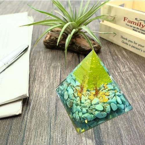 ピラミッド型 パワーストーン オブジェ ターコイズ 木 オルゴナイト