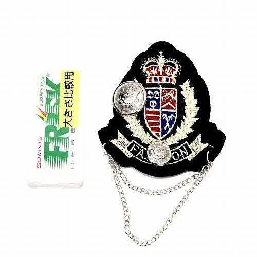 バッジ ワッペン風 刺繍 王冠 シルバー チェーン付き d7 エンブレム 黒