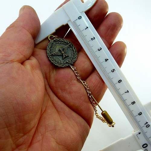 ピンブローチ ストールピン ミリタリー 飾りピン メンズ チェーン付