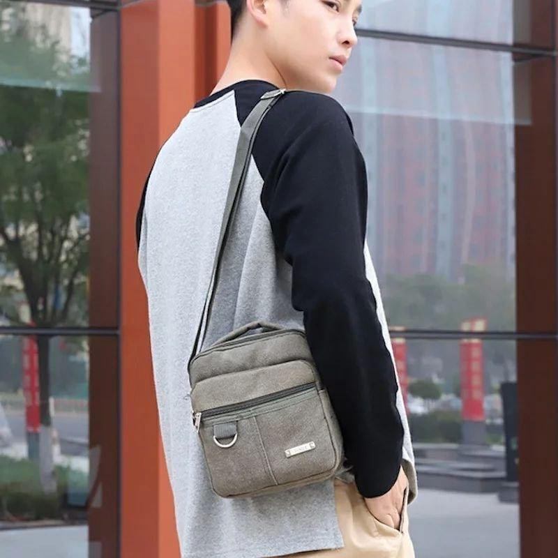 冬バーゲン バッグ ショルダーバッグ ポシェット メンズ 男性用 鞄 カバン 斜めが ショルダーバッグ ポシェット メンズ 男性用 鞄 カバン 斜めがけ 肩掛け ロゴ ファスナー かっこいい おしゃれ カジュアル お出かけ 普段使い 通勤 通学 旅行 Www Threeriversofs Com