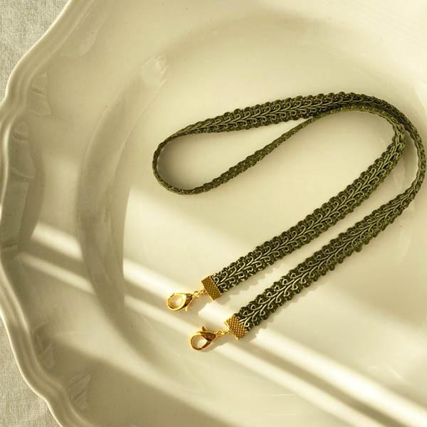 日本製 マスクストラップ おしゃれ マスク マスクケース 首掛け ネックストラップ 金属アレルギー対応 マスクコード ストラップ レース |  | 01