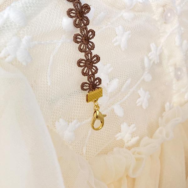 日本製 マスク 首かけ ネックストラップ 金属アレルギー対応 マスクコード ストラップ レース 花柄 マスク ストラップ マスクバンド（モカ） |  | 05