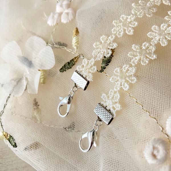 日本製 マスク 首かけクリップ ネックストラップ 金属アレルギー対応 マスクコード ストラップ レース 花柄 マスク ストラップ　（シルバー） |  | 06