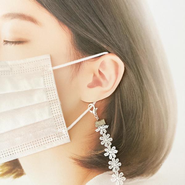 日本製 ピュアホワイト マスク 首かけ ネックストラップ 金属アレルギー対応 マスクコード ストラップ レース 花柄 マスク ストラップ マスクバンド（シルバー） |  | 03