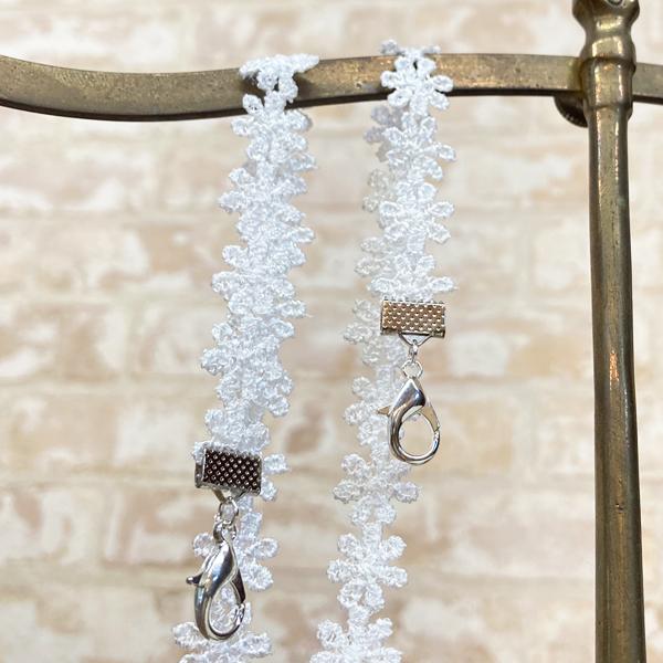 日本製 ピュアホワイト マスク 首かけ ネックストラップ 金属アレルギー対応 マスクコード ストラップ レース 花柄 マスク ストラップ マスクバンド（シルバー） |  | 05