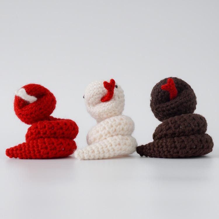 knitworm 編み物キット 干支の編みぐるみ 2025 干支 巳 蛇 へび knitworm 編み物キット 干支の編みぐるみ 2025 干支 巳 蛇 へび