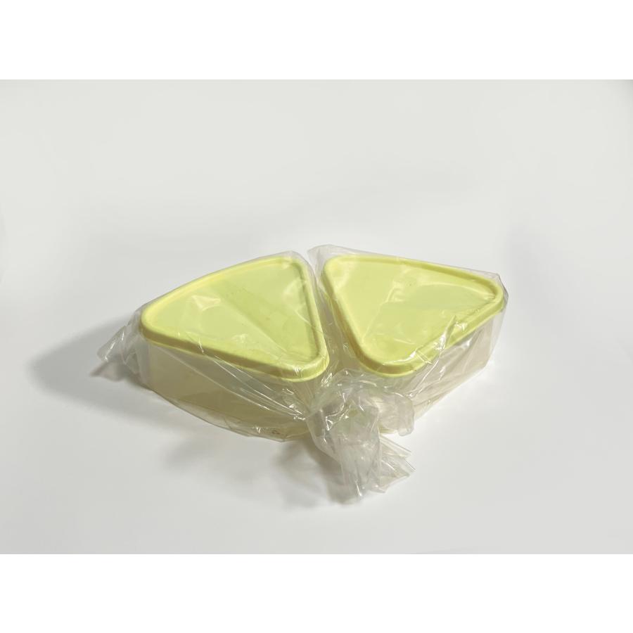 Tupperware 三角容器 2個セット】小さくてもしっかり密閉！【未開封