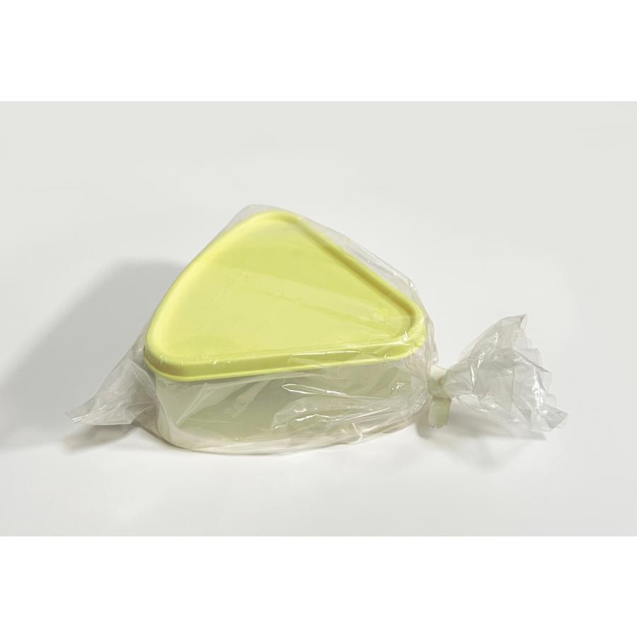 Tupperware 三角容器 2個セット】小さくてもしっかり密閉！【未開封