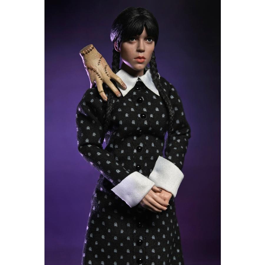 フィギュア NECA ウェンズデー（クラシックドレス ver.）8インチ