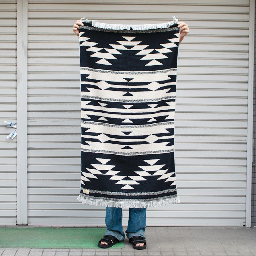 BasShu（バッシュ） COTTON PILE BLANKET NATIVE MOTIF コットンパイル 