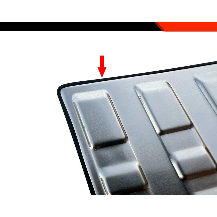 新型 ランドクルーザー 250 ランクル250 ラッゲージステップカバー