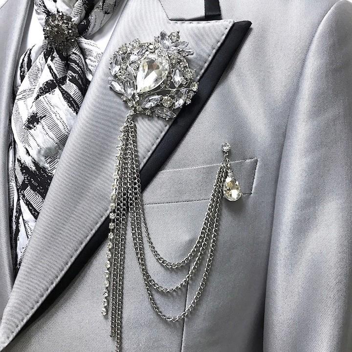 ブローチ クリスタル チェーン メンズ ゴージャス ストーン コサージュ