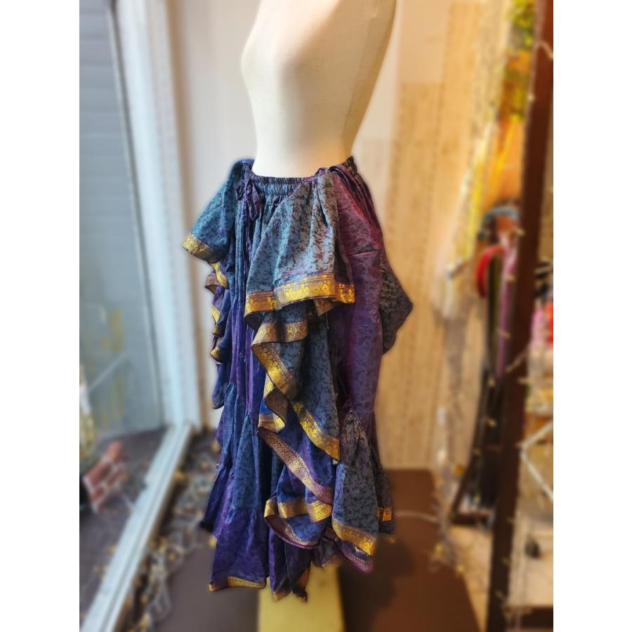 ジプシースカート　新品　ベリーダンス スカート 黒と青 花柄 ジプシースカート 新品 ベリーダンス スカート 黒と青 花柄 新着