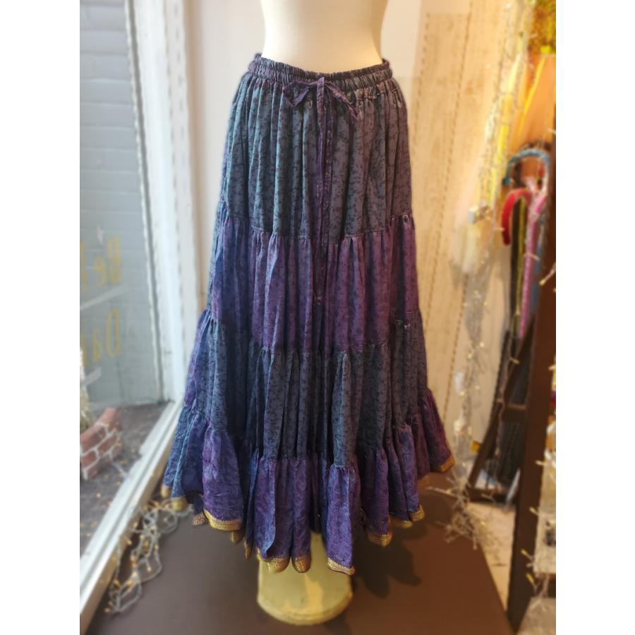 ジプシースカート 新品 ベリーダンス スカート 黒と青 花柄 新