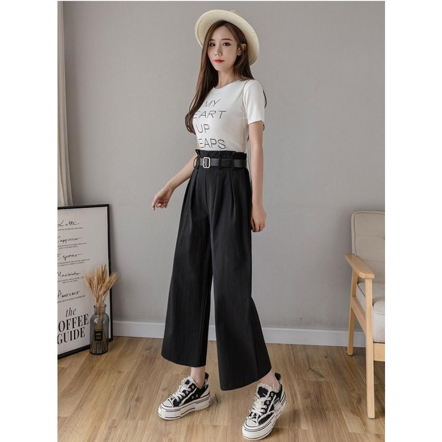 ハイウェストワイドストレートパンツGRY GU(ジーユー)の「タックハイウエストワイドストレートパンツ