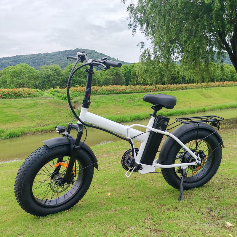 自転車 電動自転車 車 モーターの強力な動力