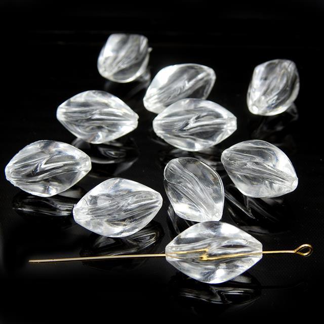 【317】アクリルビーズのイヤリング／ピアス／ナッツ形 317】アクリルビーズのイヤリング／ピアス／ナッツ形