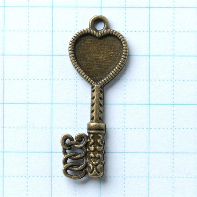金古美 チャーム 10個セット 鍵 キー ハート アリス アンティーク 