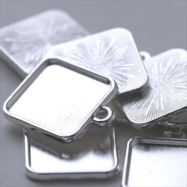 ミール皿 1枚 四角 s08 ホワイトシルバー 銀 カンあり カン付き