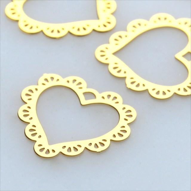 透かしパーツ ゴールド 10枚セット ハート 中 穴 Sg05 チャーム 素材 レジン スカシパーツ アクセサリー パーツ 金 穴あり ホール ピアス ハンドメイド 材料 Sg10 05 アクセサリーパーツのharu雑貨 通販 Yahoo ショッピング