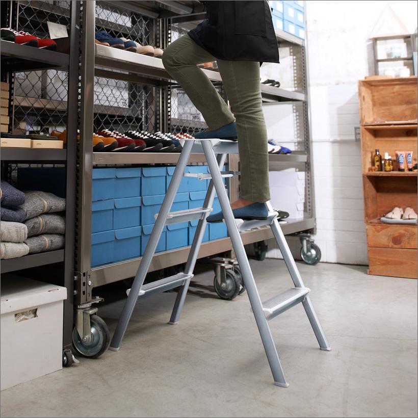 2脚まとめ買い ひとみ 幅広アルミ踏み台2段(2段): 作業用品・ワークウェア・運搬用品