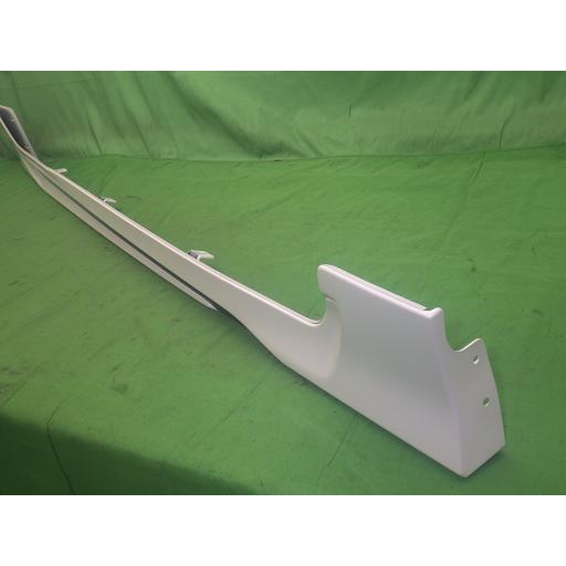 50プリウス モデリスタ サイドステップ 右のみ 【未使用