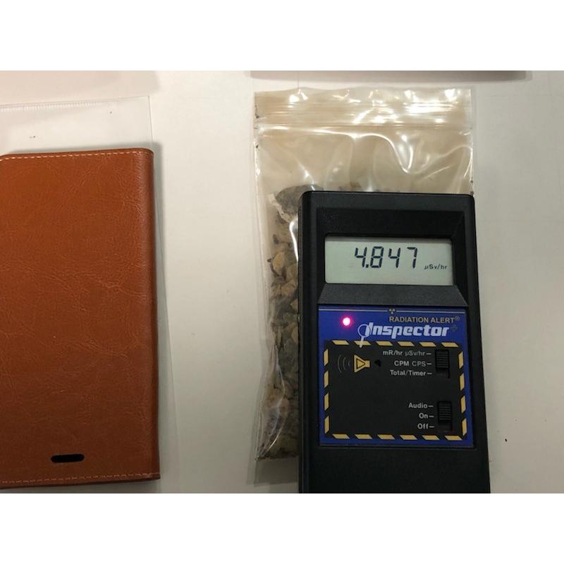 ラジウム鉱石のかけら200g ユークセン石 4μSv/h ラドンガスも