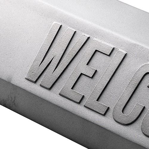 車止め タイヤ止め おしゃれ ブロック パーキングブロック オリジナル凸文字 名入れ カーストッパー アルミ鋳物タイヤ止め Mc Ggkd1 エクステリア通販プルーマガーデン 通販 Yahoo ショッピング