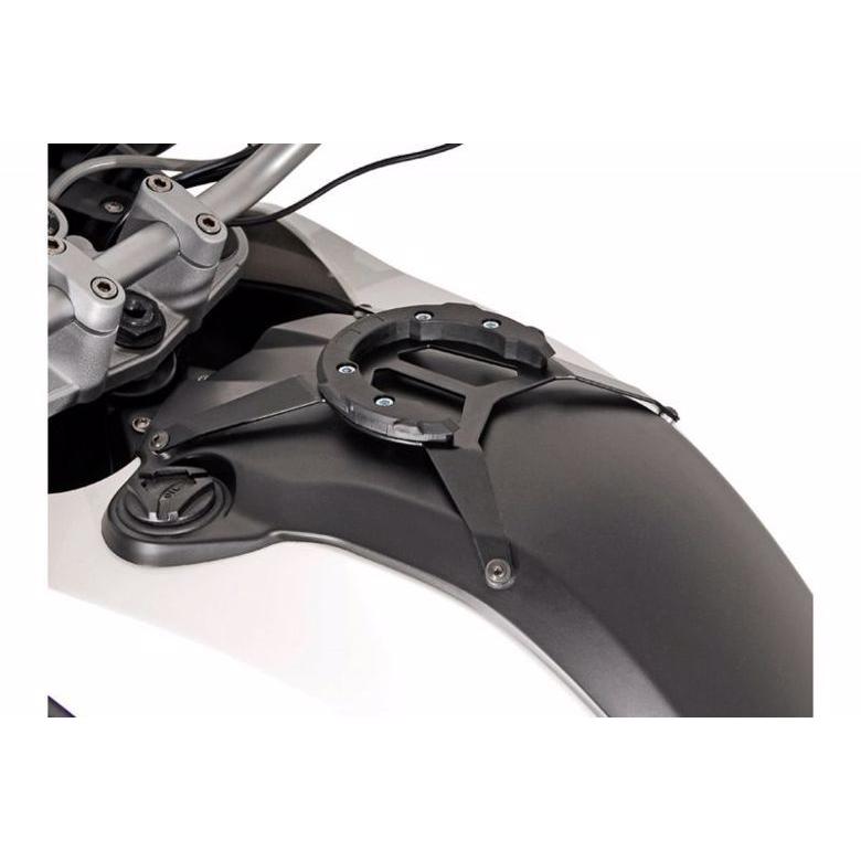 バイク  エスダブリューモーテック SWモーテック EVOタンクリング BMW アダプタータイプ(G650GS 11-15) TRT0064020500/B 取寄品 セール