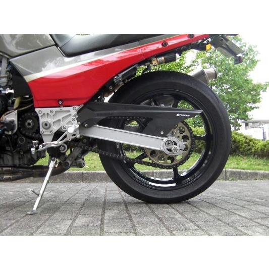 バイク STRIKER ストライカー カーボンチェーンカバー GPZ750 バイク STRIKER ストライカー カーボンチェーンカバー GPZ750