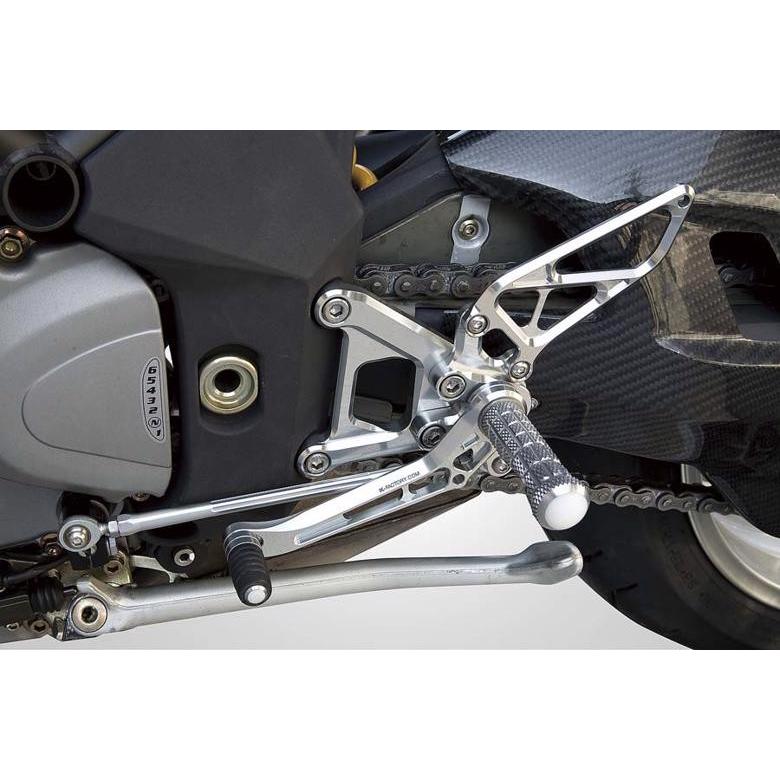 バイク K-FACTORY ライディングステップ アルミ Mシルバー ブルターレ750S ケイファクトリー 601MZBR052N 取寄品