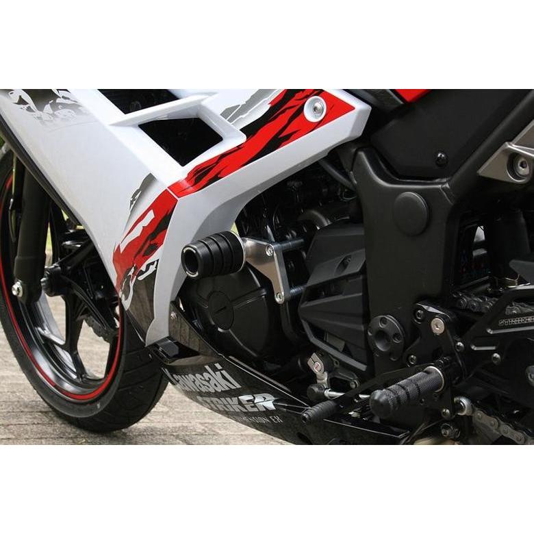 自動二輪車 STRIKER ストライカー ガードスライダーロア ALL BLK Ninja250 ABS 13-17 Z250 13- SS-GS117B-F3 取寄品 大売り出し エンジンガード-バイク-車、バイク、自転車