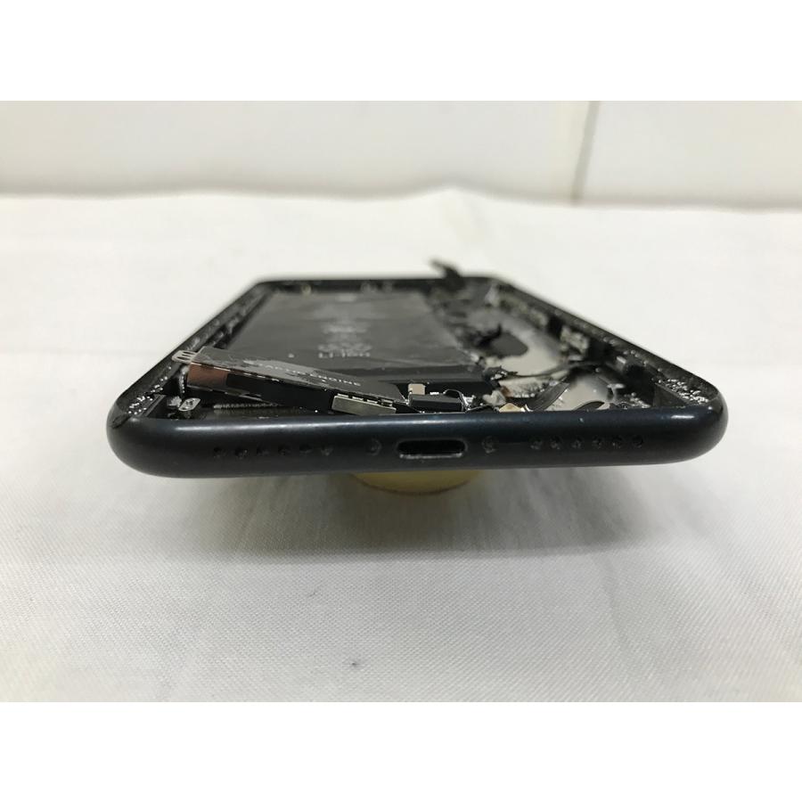 Apple iPhone XR ブラック 画面ひび割れ　ジャンク ジャンク□iPhone XR☆液晶パネル、ロジックボード無☆起動せず☆破損