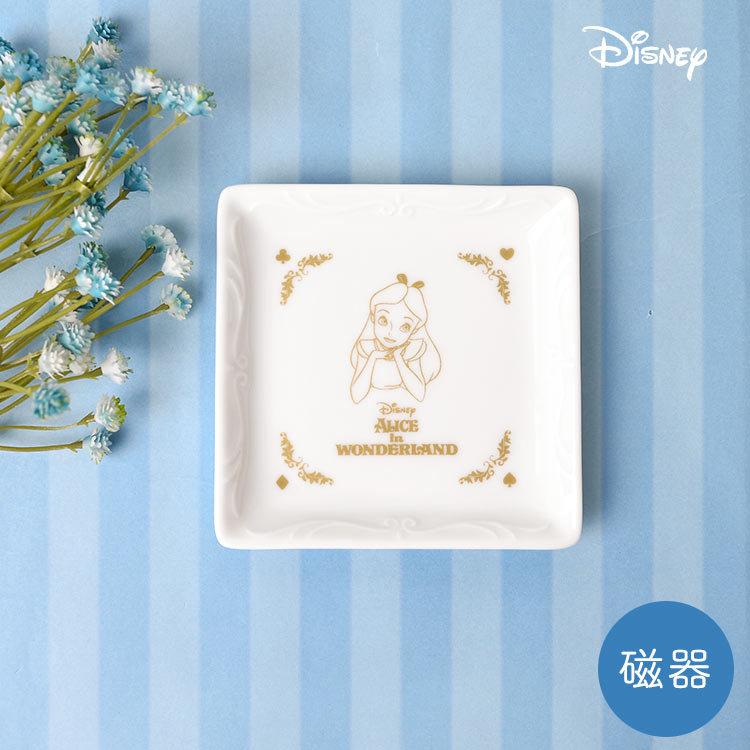 小皿 不思議の国のアリス ディズニー アリスインワンダーランド 角小皿 磁器 お皿 美濃焼 日本製 プレート 小物入れ 可愛い おしゃれ 皿 アリス グッズ Disney Hauhau 通販 Paypayモール